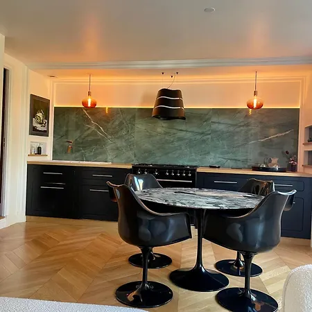 Apparemment Luxueux Niche Dans Les Arbres Apartment Narbonne Exterior photo
