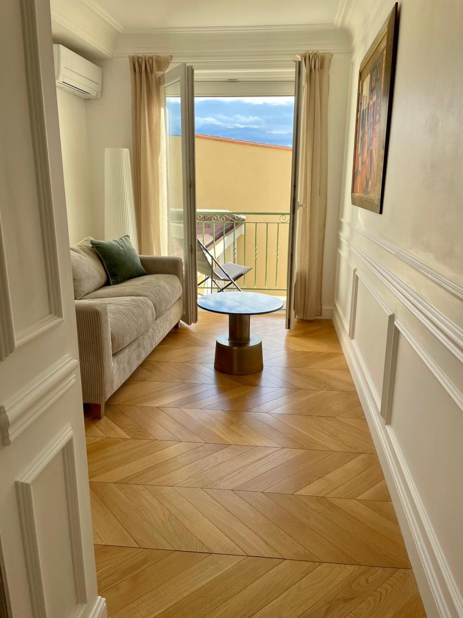 Appartement Apparemment Luxueux Niche Dans Les Arbres *